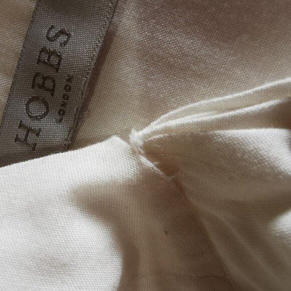 NWT Hobbs London Silk V-Neck Long Sleeve Ivory Button Blouse - Sz 6 - Picture 12 of 12